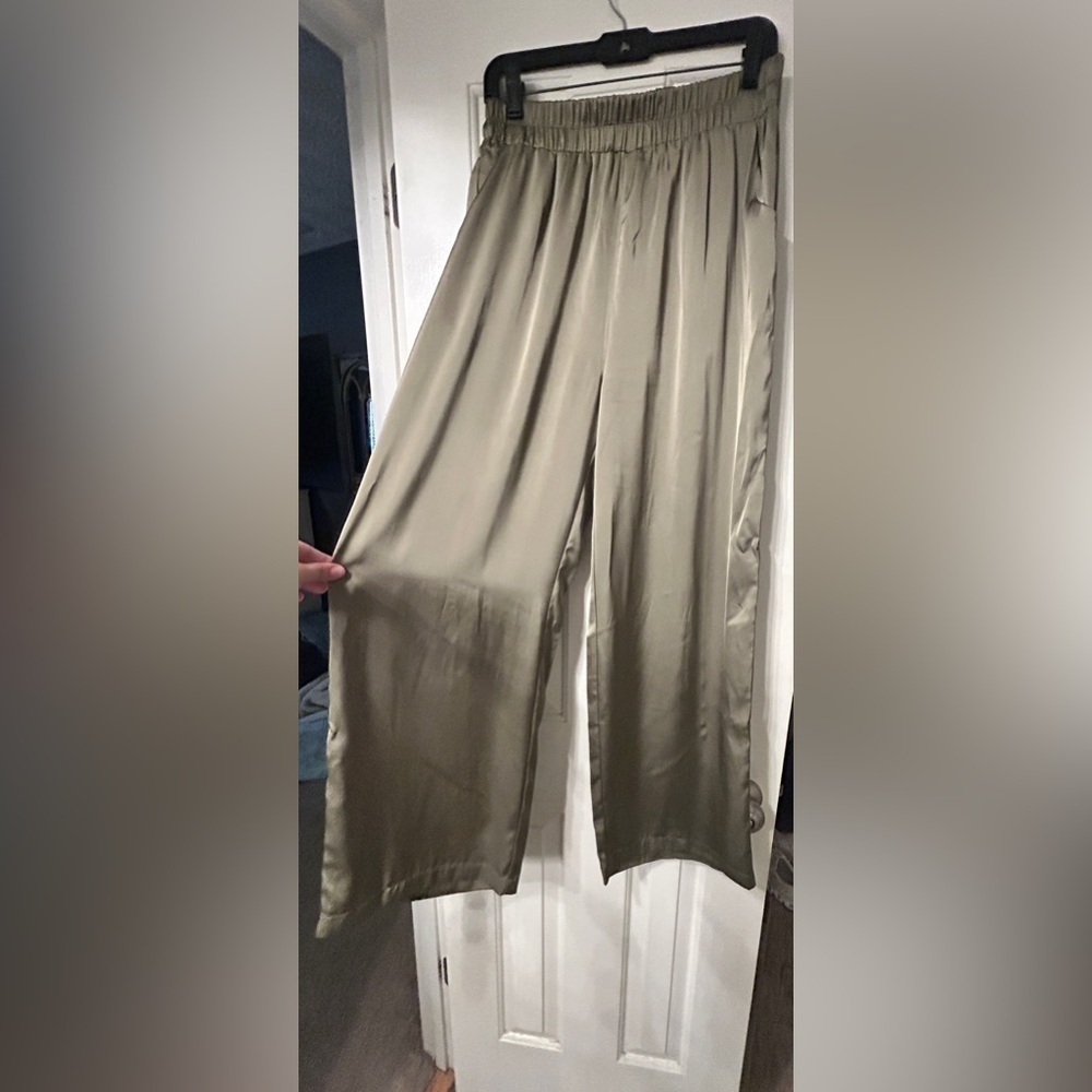 Little Miss Perfect Olive Green Pants Size Large - Picture 7 of 8